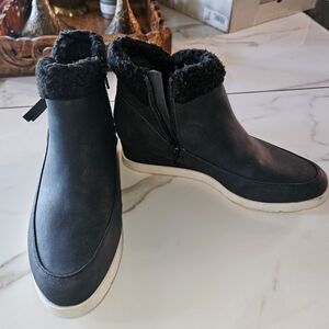 Black Faux Fur Lined Ankle Boots